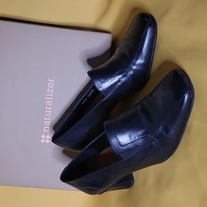 Mixon Black Naturalizer Dress Heels